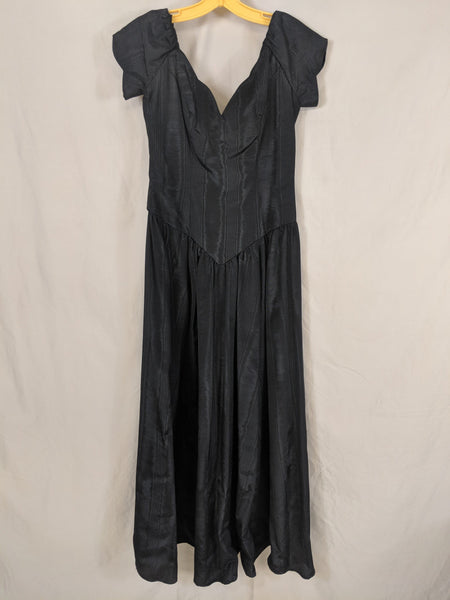 Vinatge  House of Bianchi Taffeta Satin Black Dress scallopped neckline cap flare sleeves 40's/50's